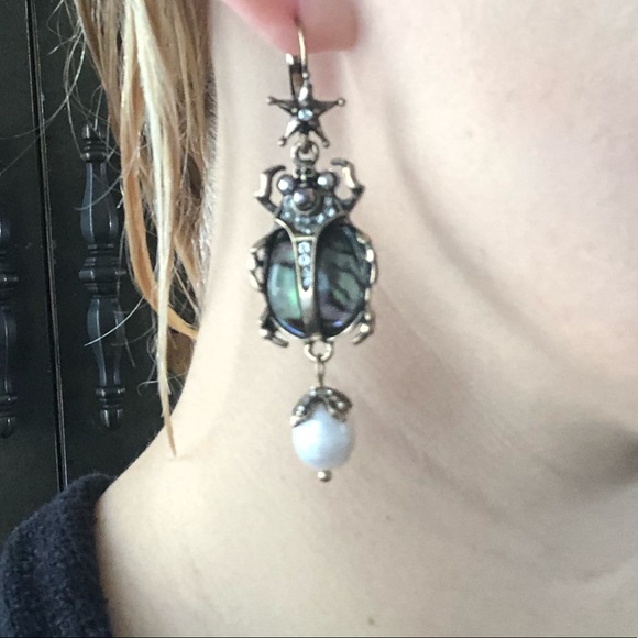 Vintage Scarab Pearl Drop Earrings! - Picture 5 of 5